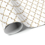 Papel De Regalo Modelo elegante de Quatrefoil del oro en blanco<br><div class="desc">Atracción del modelo elegante del quatrefoil del oro en un fondo blanco. Este papel de envoltorio para regalos felicitará su regalo. Hecho con vector de alta resolución y/o los gráficos digitales para una impresión profesional. NOTA: (ESTO ES UNA IMPRESIÓN. Todos los diseños de producto del zazzle son las "impresiones" a...</div>