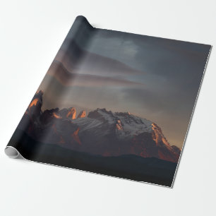 PAPEL DE REGALO MONTAÑA ROCA BAJO NUBES GRIS