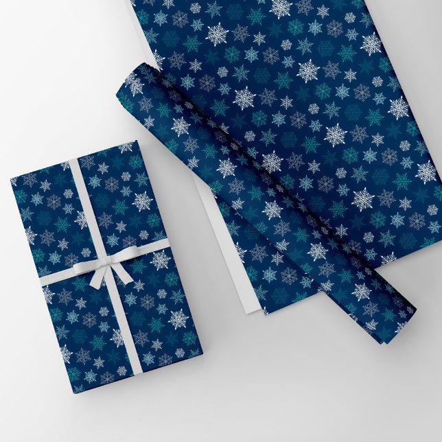 Papel De Regalo Multicolored snowflake pattern – winter christmas (Subido por el creador)