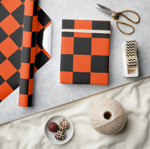 Papel De Regalo Naranja clásico y cheques negros