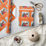 Papel De Regalo Naranja festivo Jolly Merry Christmas Family Photo<br><div class="desc">Papel de envolver de la foto de la familia navideña Jolly Merry,  Naranja festivo. Naranja de fondo con copos de nieve y blanco Merry,  Happy,  Jolly typography con una foto personalizado - inserte su foto favorita en la plantilla y haga su envoltura de regalo para Navidades únicos.</div>