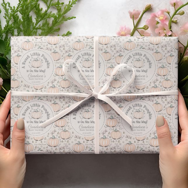 Papel De Regalo Naranja neutral y pequeñas calabazas de crema Baby (Gender Neutral Orange & Cream Sweet Little Pumpkin Halloween & Fall Baby Shower Wrapping Paper.  )