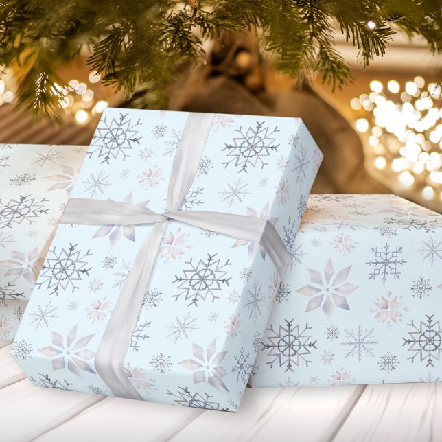 Papel De Regalo Navidades Blue Light Snowflakes en invierno (Winter Snowflakes Light Blue Christmas Wrapping Paper)