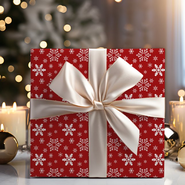 Papel De Regalo Navidades De Copos De Nieve Blancos Y Rojos (Festive Red And White Snowflake Christmas Wrapping Paper)
