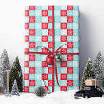 Papel De Regalo Navidades de copos de nieve con el control azul ro<br><div class="desc">Envuelve tus regalos con encanto festivo con este Navidad de copos de nieve rojo y azul envuelto en papel. Con un vibrante patrón a cuadros con copos de nieve en cuadrados rojos y azules alternados, este papel de envoltura le da un toque alegre y cálido a sus regalos de vacaciones....</div>