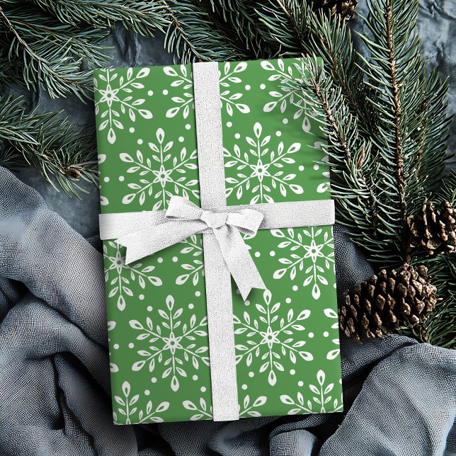 Papel De Regalo Navidades de copos de nieve con hojas verdes modif (Color Editable Green Leaves Snowflakes Christmas Wrapping Paper)