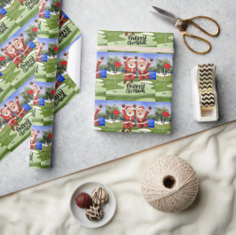 Papel De Regalo Navidades de golf Santa Claus con bandera en verde