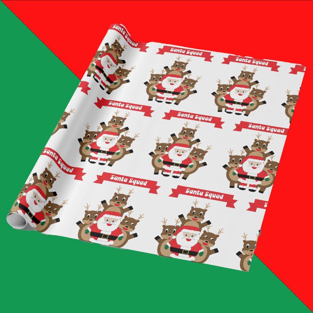 Papel De Regalo Navidades del Escuadrón de Santa Camila (Wrapping paper with a funny pattern of Santa & reindeer with a banner that says Santa Squad.)