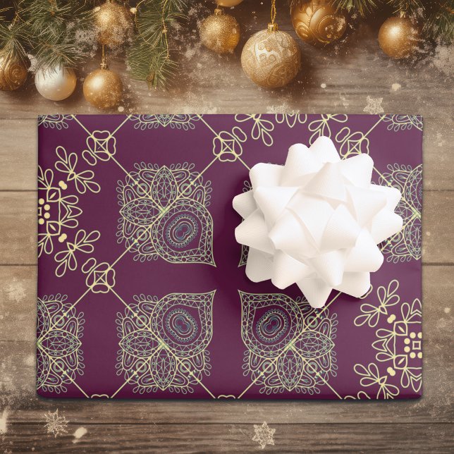Papel De Regalo Navidades elegantes y modernos de Plum y Beige (Subido por el creador)