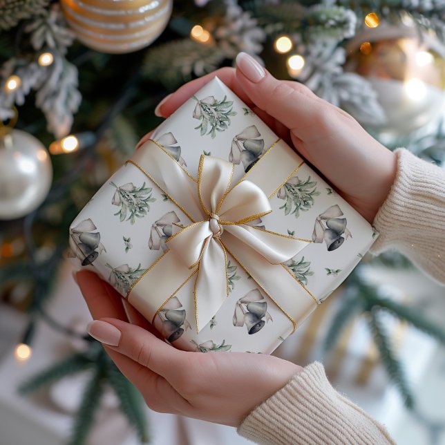 Papel De Regalo Navidades Mistletoe y campanas plateadas (Silver Bells and Mistletoe Christmas Wrapping Paper)