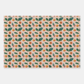Papel de regalo navideño con frutas y acebo, rosa