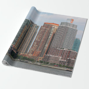 Papel De Regalo NEW YORK - JULY 5,  2015: Long Island City waterfr