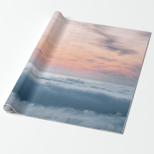 PAPEL DE REGALO NUBE BLANCA DURANTE EL DÍA EN FOTOGRAFÍA DE LAND