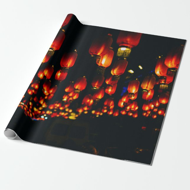 PAPEL DE REGALO ORANGE PAPER LANTERNS DURING NIGHT TIME (Desenrollado)