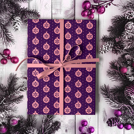 Papel De Regalo Ornamentos de Navidad rosa en festividades moradas