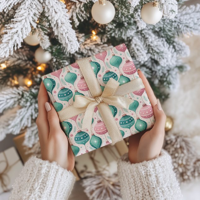 Papel De Regalo Pastel Christmas Ornaments Wrapping Paper (Subido por el creador)