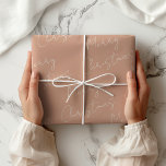 Papel De Regalo Pastel Pink Merry Christmas<br><div class="desc">Papel de envoltura básico de color liso. Un moderno boho rosa pastel con Feliz Navidad en letra manuscrita impresa en un patrón de repetición. Papel de envolvimiento de Navidad Pastel Pink Merry.</div>