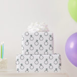 Papel De Regalo Patrón de anillos de diamantes - Blanco<br><div class="desc">Papel blanco de envoltura con un patrón de anillos de diamante. Perfecto para bodas,  celebraciones de compromiso y duchas de novias!</div>