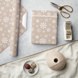 Papel De Regalo Patrón de copo de nieve invernal beige y blanco