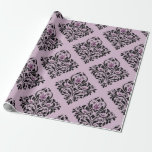 Papel De Regalo Patrón de Damasco de color morado y negro<br><div class="desc">Papel de envolvimiento de patrón vintage con tema de parís morado y negro.</div>