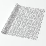 Papel De Regalo Patrón de Damasco Vintage gris y blanco<br><div class="desc">Envuelva sus regalos con elegancia intemporal con este clásico papel de envolver adamascado gris y blanco. El intrincado patrón floral exuda sofisticación y encanto,  perfecto para bodas,  aniversarios o cualquier ocasión especial. Este versátil diseño añade un toque de encanto vintage a sus regalos,  haciendo que sean realmente memorables.</div>