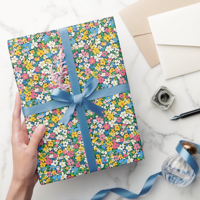 Papel De Regalo Patrón de flores de primavera pequeñas (Regalar)