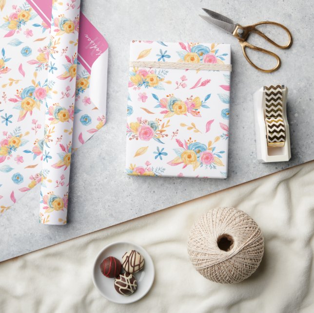 Papel De Regalo Patrón floral rosa bonito monogramado (Artesanía)