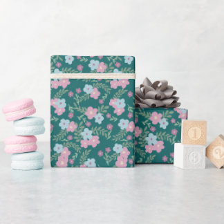 Papel De Regalo Patrón floral rosa y azul sobre turquesa – Moderno