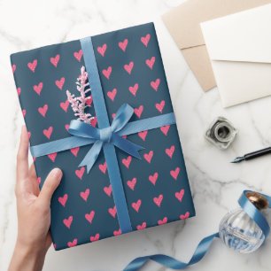 Papel De Regalo Patrón moderno de corazón rosado en azul oscuro