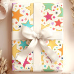 Papel De Regalo Patrón Personalizado de las estrellas del arcoiris<br><div class="desc">Este papel de envolvimiento de patrones Personalizado de las estrellas del arcoiris cúpula presenta una deliciosa gama de estrellas multicolores de distintos tamaños sobre un fondo suave y neutro. El diseño lúdico y vibrante es perfecto para cumpleaños, celebraciones y ocasiones especiales, añadiendo un toque divertido y alegre a cualquier regalo....</div>