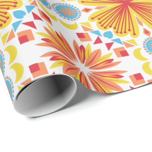 Papel De Regalo patrón simétrico de flores naranjas y amarillas  (Subido por el creador)