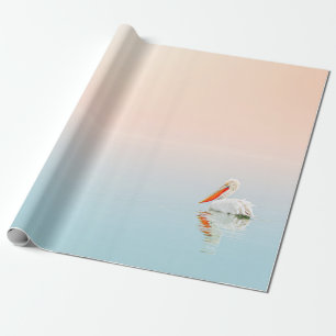 PAPEL DE REGALO PELICANO BLANCO EN CUERPO DE AGUA