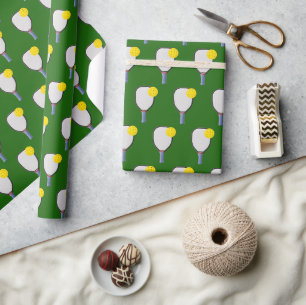 Papel De Regalo Pelotas de pickleball y paletas amarillas sobre ve