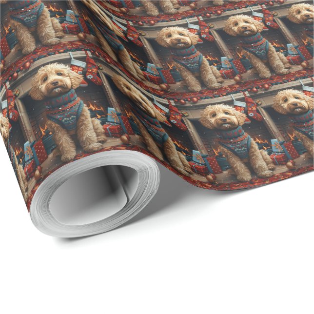 Papel De Regalo Perro Goldendoodle Con Regalos Navidades Chimenea (Esquina del rollo)