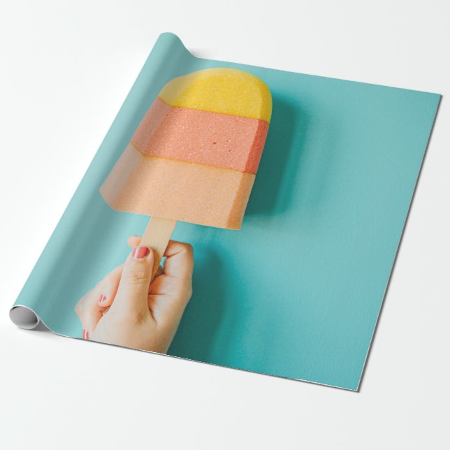 Papel De Regalo Persona con helado amarillo y marrón (Desenrollado)