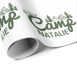 Papel De Regalo Personalizada fiesta de bachillerato de campamento<br><div class="desc">Haga que su fiesta de soltera del campamento sea aún más memorable con este documento personalizado de envolvimiento personalizado de la fiesta de soltera del campamento. Perfecto para envolver regalos de damas de novias, favores de fiesta, o keepsakes especiales, este único artículo captura la diversión y aventura de su celebración...</div>