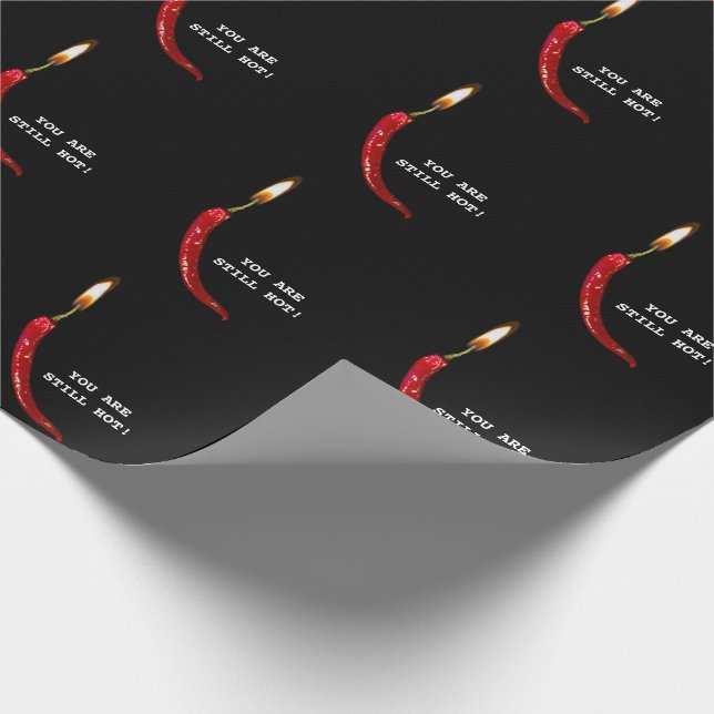 Papel De Regalo Pimienta roja con llama de velas en negro (Esquina)