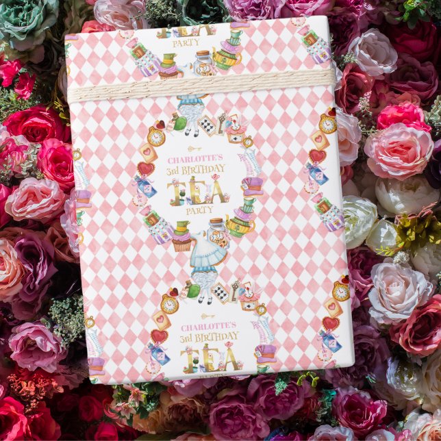 Papel De Regalo Pink Alice in Wonderland 3rd Birthday   (Subido por el creador)