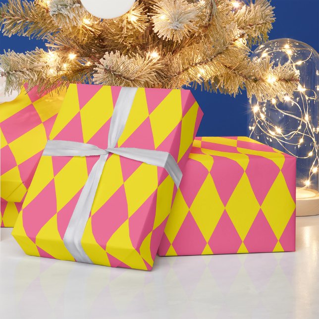 Papel De Regalo Pink and Yellow Harlequin Checkered Design  (Subido por el creador)