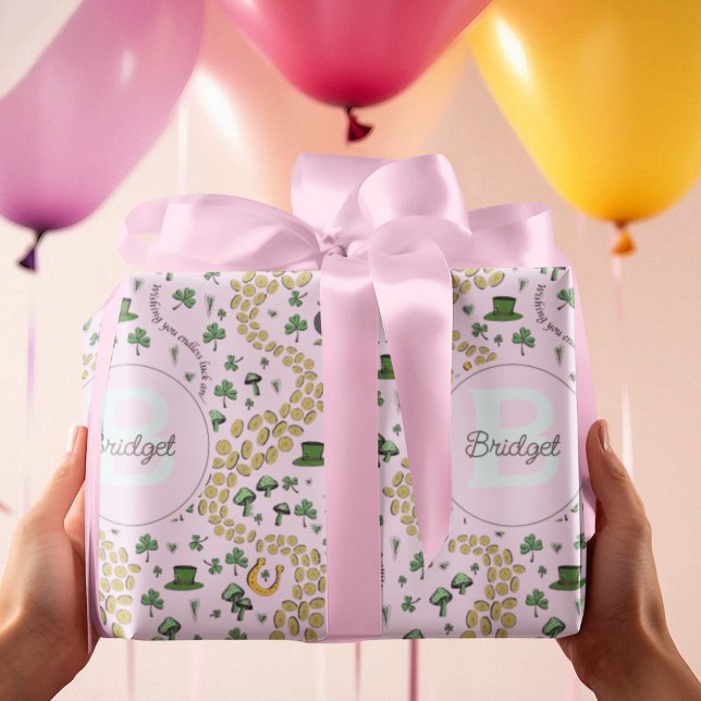 Papel De Regalo Pink Cute n' Curvy Shamrock Nombre Chica St Patron (Original St Patricks Day pattern. Click on "Personalize" & follow the text prompts to make it yours!)