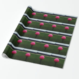 Papel De Regalo Pink Golf Ball en un campo de golf de montaña