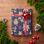 Papel De Regalo Plantas y hojas de color azul y oro de la Marina<br><div class="desc">Un hermoso envoltorio de regalo en azul marino con plantas de color oro,  hojas y bayas</div>