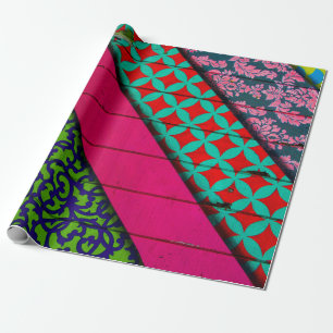 Papel De Regalo Prendas rojas y verdes