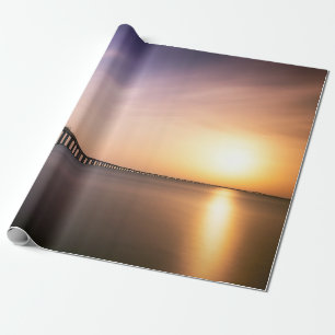 PAPEL DE REGALO PUENTE DE CONCRETO MARRÓN DURANTE EL DÍA