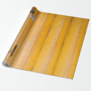 PAPEL DE REGALO PUERTA DE MADERA AMARILLA CERRADA CON RELOJ