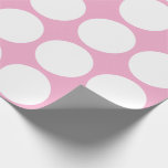 Papel De Regalo Punto de polka blanco Patrón geométrico claro rosa<br><div class="desc">Diseñado con patrones de puntos blancos en fondo rosa sólido. Puede cambiar a cualquier color de fondo como desee. ¡Ideal para cumpleaños,  fiestas o cualquier celebración o evento!</div>
