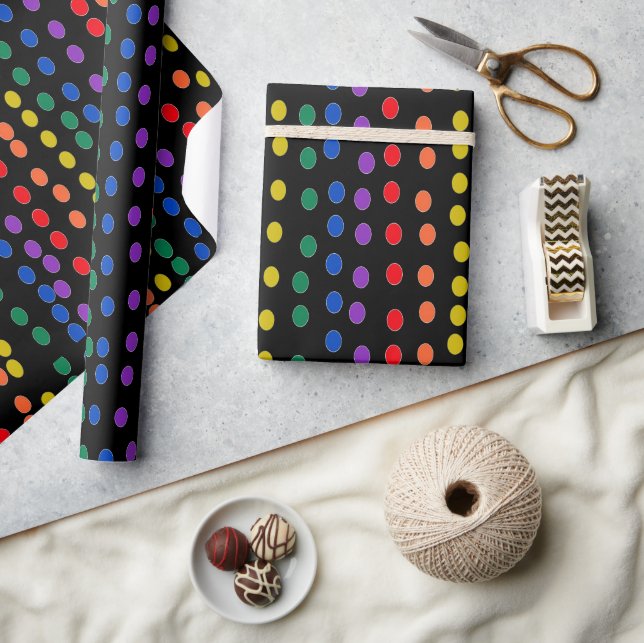 Papel De Regalo Puntos de golosinas arcoiris sobre negro (Artesanía)