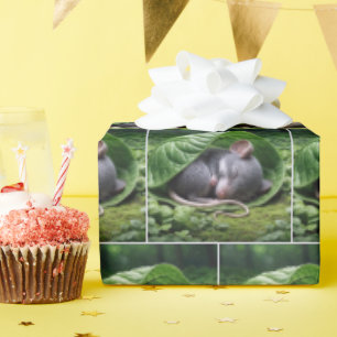 Papel De Regalo Ratón durmiendo en una hoja verde