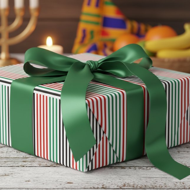 Papel De Regalo Rayas Modernas de Kwanzaa (African Kwanzaa Party Wrapping Paper. Black, Red & Green Africa Colors Pinstripe. Thin Stripe Lines)