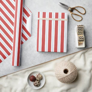 Papel De Regalo Rayas Rojas Blancas y Azules Navidad